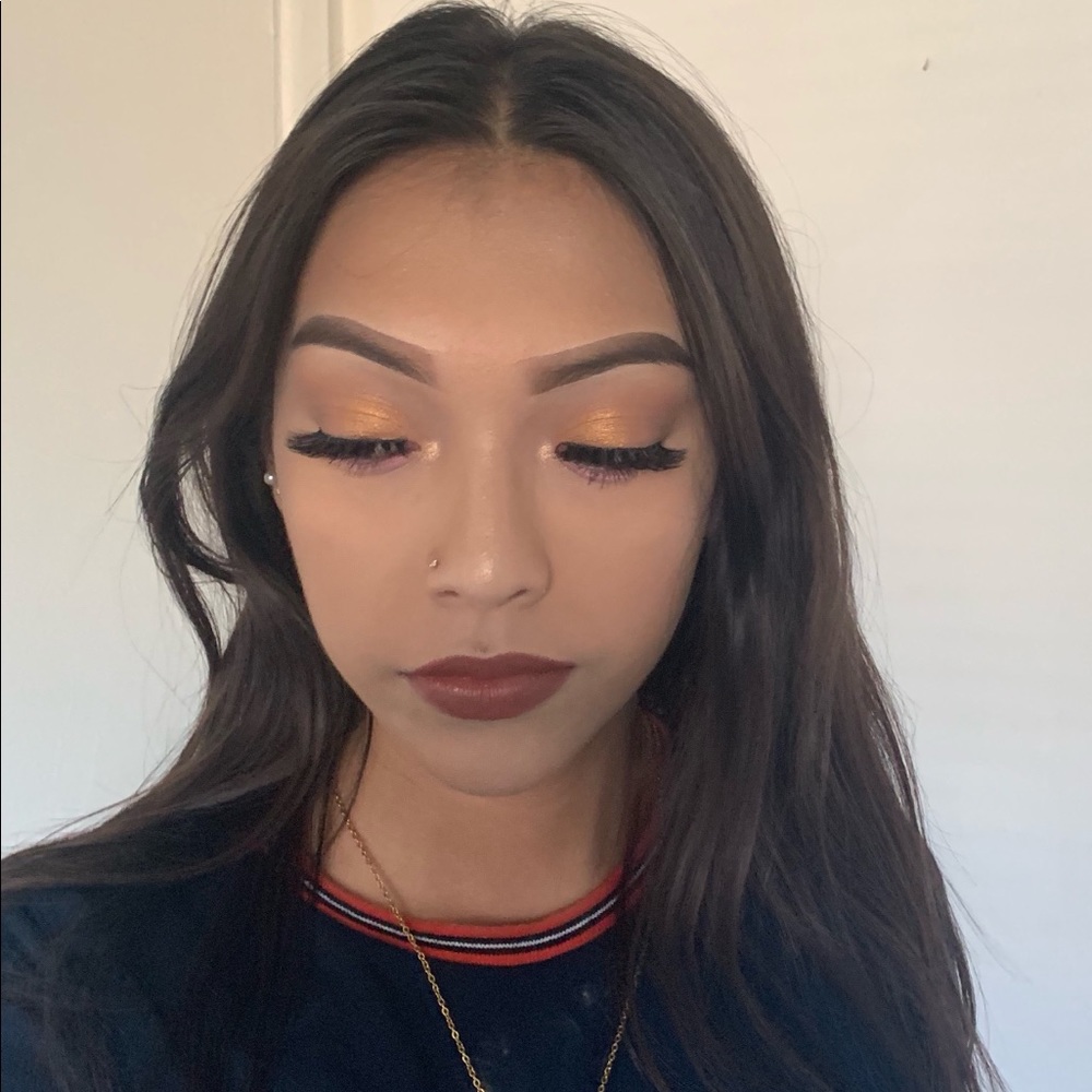 makeup artist